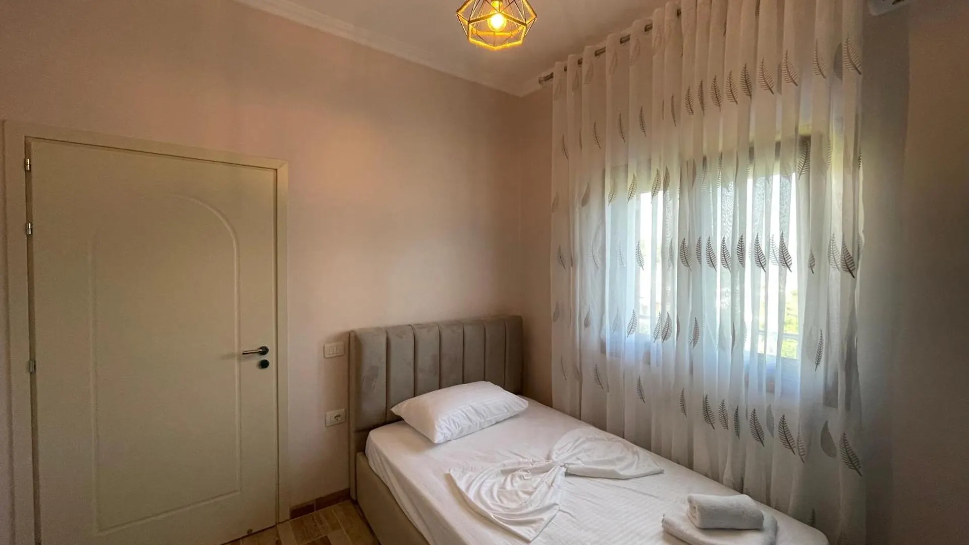 Grandfather Superior Apartment Berat 0*,
