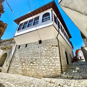 Holiday home Athina In Castle - Since 1741, Berat